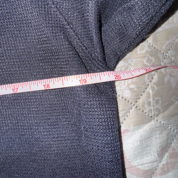 Maggie Lawrence Black Long Sleeve split side waffle knit type top. EUC size S - Picture 8 of 11